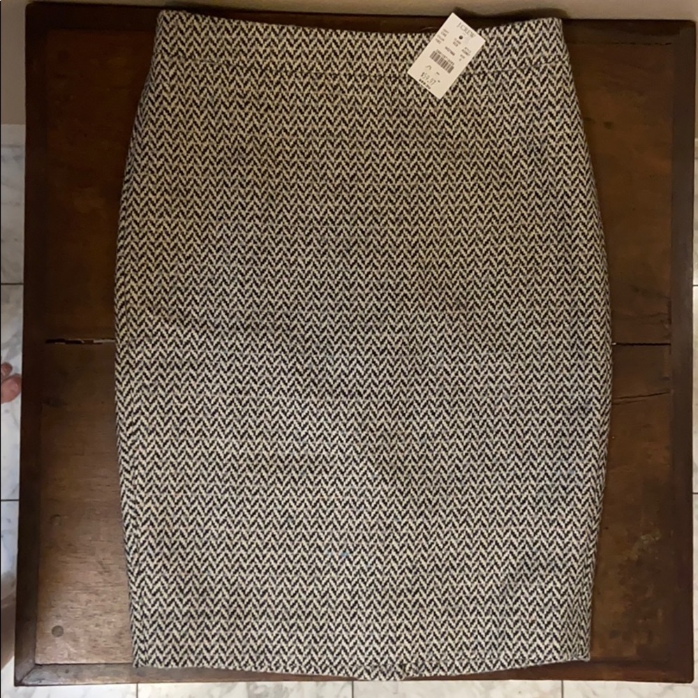 J Crew NWT lightweight tweed pencil skirt